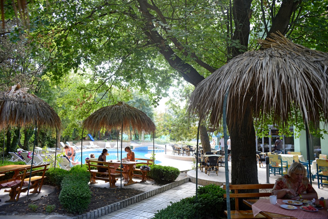 PERUNIKA_HOTEL_GOLDEN_BEACH_NISIPURILE_DE_AUR_BULGARIA_AIR_TOUR_TRAVEL